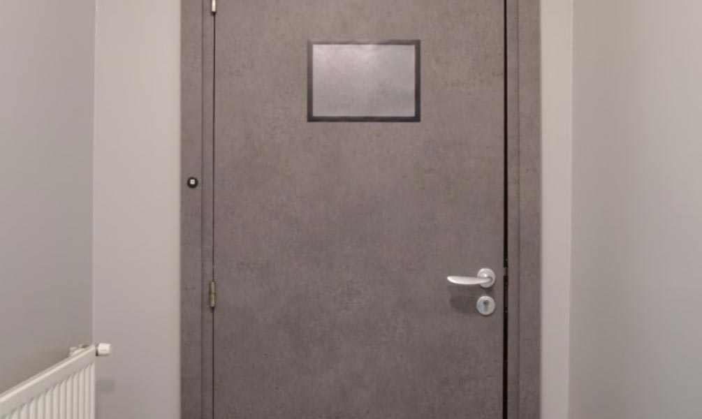 habillage portes toilettes