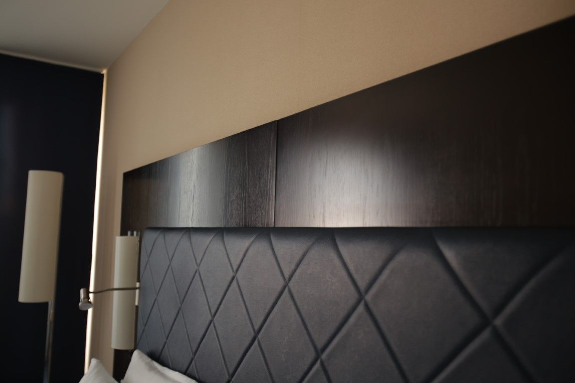 Revêtement adhésif chambre